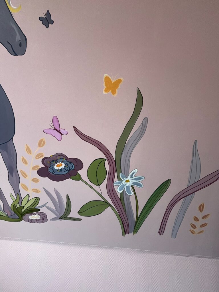 Eenhoorn muurschildering kinderkamer