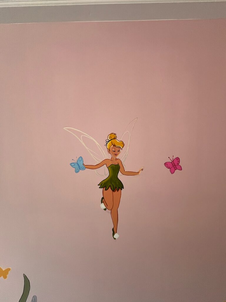 Eenhoorn muurschildering kinderkamer